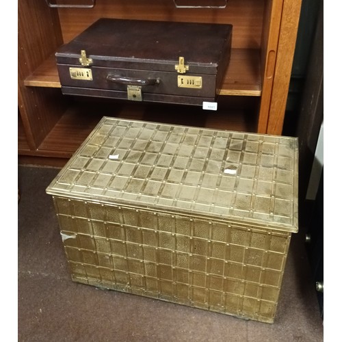 1085 - A lovely large brown briefcase with separate compartments and a brass covered large storage box