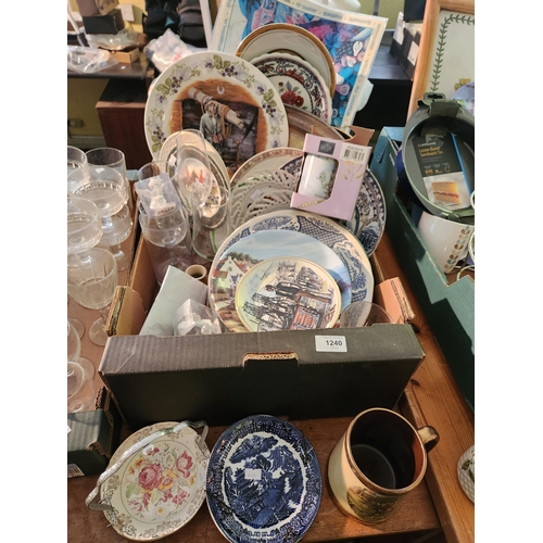 1240 - Huge bundle of home decor including some lovely decorative plates, glasses and 2 cute little cherub ... 