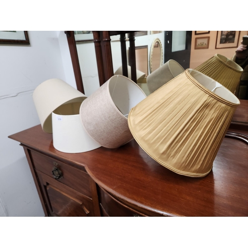 1276 - Nice selection of 4 cream and beige lampshades