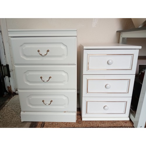 1272A - 2 X ANTIQUE WHITE 3 DRAWER BEDSIDE CABINETS.