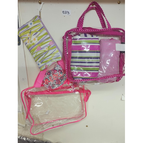 823 - Nice selection of brand new toiletry and make up bags in a variety of designs