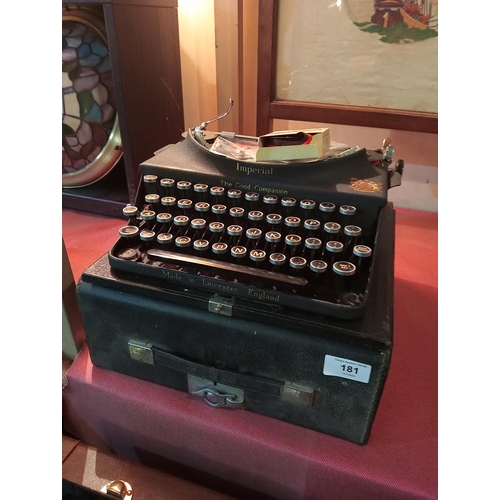 181 - Very good condition Imperial portable typewriter made in Leicester. Complete with carrying case