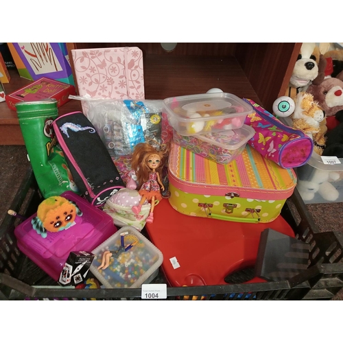 1004 - Mixed kids box including pencil cases, huge bag of loom bands, bobble eye head band and much more