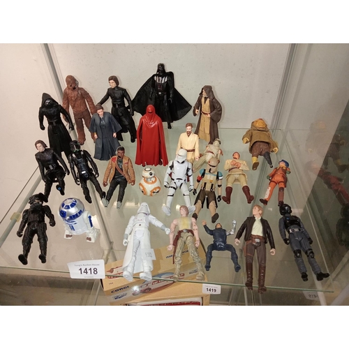 1418 - Large collection of Star Wars collectable characters.