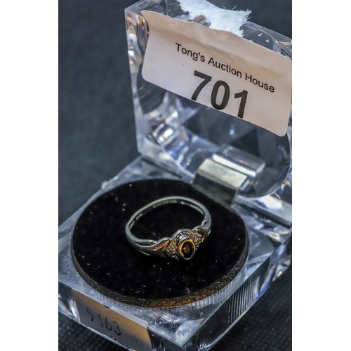 701 - Gorgeous 375 white gold ring with black stone and small diamond, size L, has DIA engraved inside