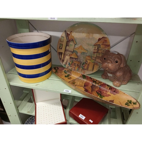 1294 - Collection of items including vintage large 3D plate, ceramic dog statue and kitchen tray and cerami... 