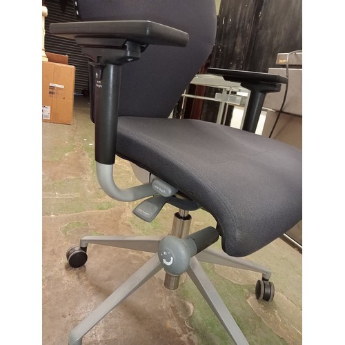 1051 - ORANGEBOX DESIGNER OFFICE CHAIR, ADJUSTABLE SEAT DEPTH, SEAT HEIGHT AND ARM HEIGHT, (RRP £570)