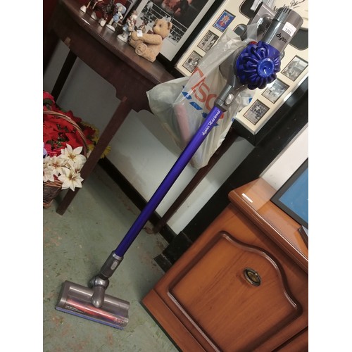 1265 - DYSON V6 ANIMAL CORDLESS VACUUM CLEANER WITH ATTACHMENTS IN GOOD WORKING ORDER