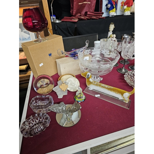 394 - Fabulous selection of mixed decorative glassware including a beautiful bubble paperweight, a Murano ... 