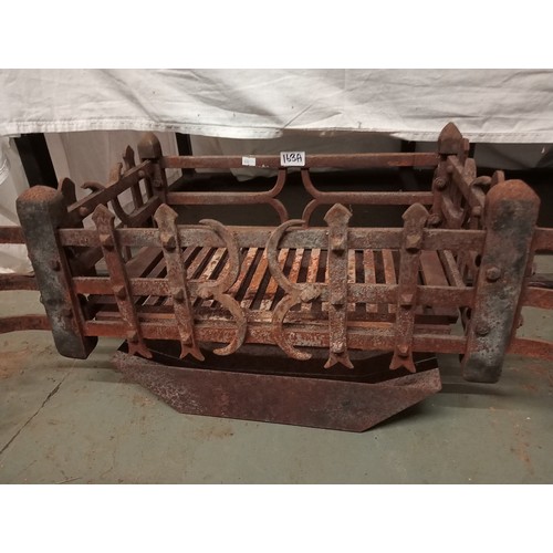 163A - Antique cast iron fire grate and pan with stunning gothic style surround. 19