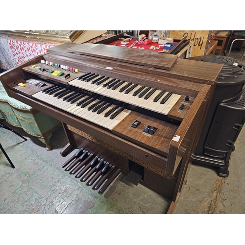 61 - Yamaha Electone electric organ, model A559