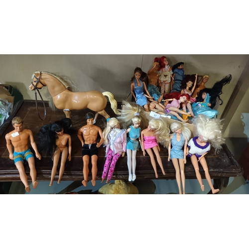 Vintage high quality Barbie dolls bundle