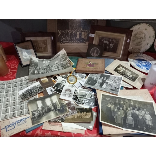 90 - Amazing collection of antique photographs and memorabilia