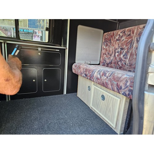 95 - LAST CHANCE SALE! ONLY 10% COMMISSION** T2 VW DAY VAN KITTED OUT WITH ROCK / ROLLA BED AND CUPBOARD ... 