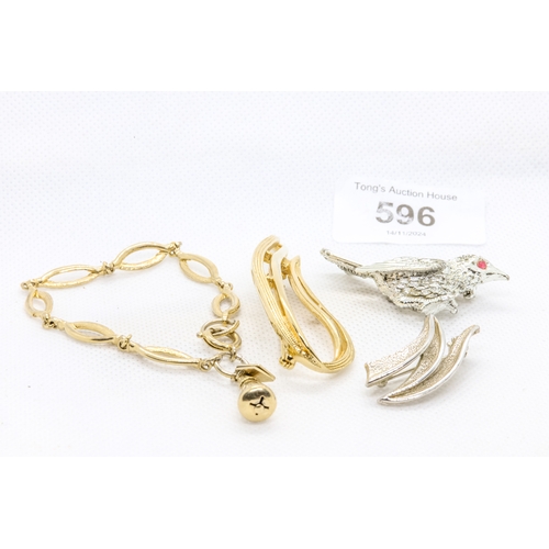 596 - Gorgeous Sarah Coventry designerware jewellery including a 1960 bird brooch stamped Canada on the re... 