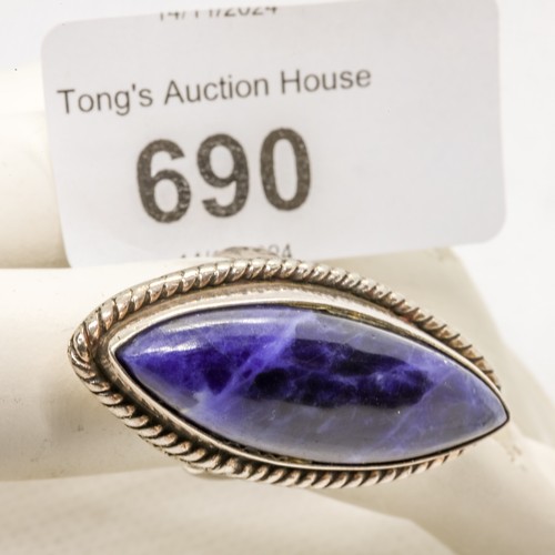 690 - Beautiful 925 silver ring with very large marquise cut lapis lazuli gemstone, size K