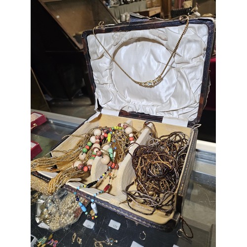 537 - Very large collection of costume jewellery in vintage jewellery box