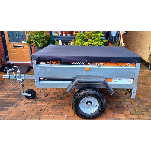 576 - AS NEW , LITTLE USE, ERDE 143 TOWING TRAILER 144 X 99 X 35CM  6' X 3'52 600KGS GROSS. ALSO HAS EXTRA... 