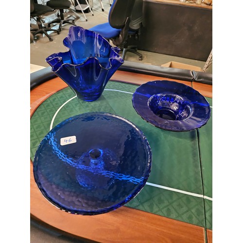 2156 - BEAUTIFUL LARGE CELLO HAND MADE GLASS BLUE GLASSWARE, HANDKERCHIEF VASE, CAKE STAND AND FRUIT BOWL