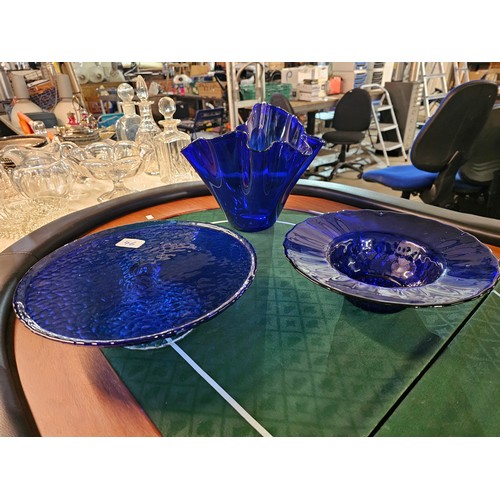 2156 - BEAUTIFUL LARGE CELLO HAND MADE GLASS BLUE GLASSWARE, HANDKERCHIEF VASE, CAKE STAND AND FRUIT BOWL