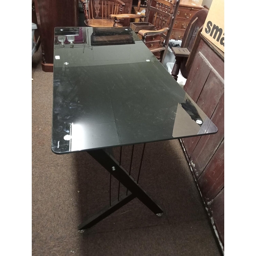 1178 - BLACK GLASS  TABLE SIZE  IS 51