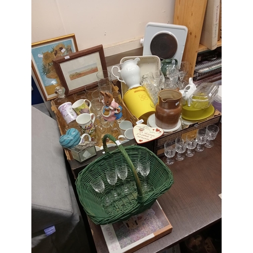 1209 - Large home bundle to include cow creamer, glass butterdish, glasses, jugs and much more