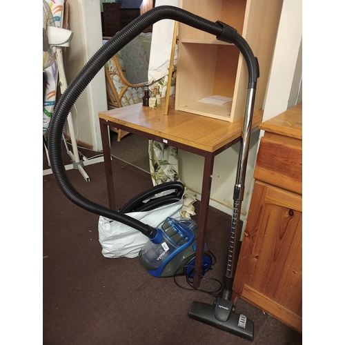 1217 - Vytronix pull along vacuum cleaner