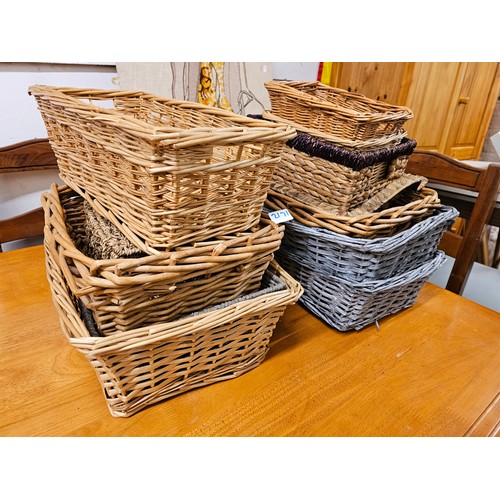 2171 - LARGE COLLECTION OF WICKER BASKETS