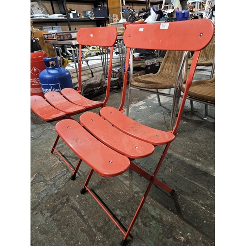 315 - 2 RED RETRO METAL FOLDING CHAIRS