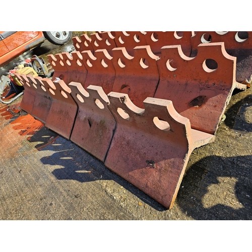 416 - VICTORIAN DECORATIVE ROOF TILES (X10)