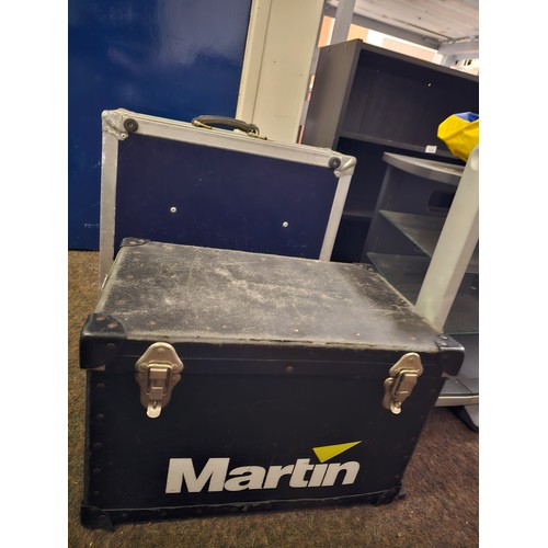 1131 - SWANN FLIGHT CASE AND  OTHER FIBRAX LIGHTING CASE