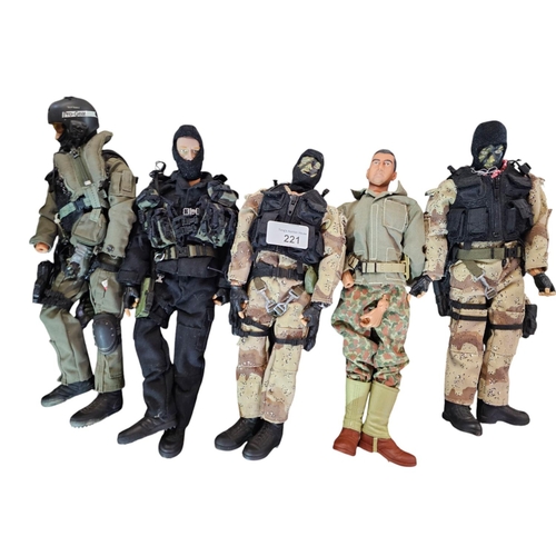 221 - Collection of 5 Vintage Blue Box Action figures including 2 in desert camo, Cleveland Police S.W.A.T... 