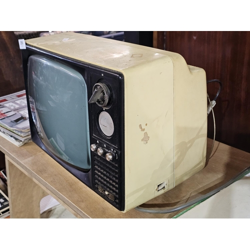 255 - Vintage retro portable TV