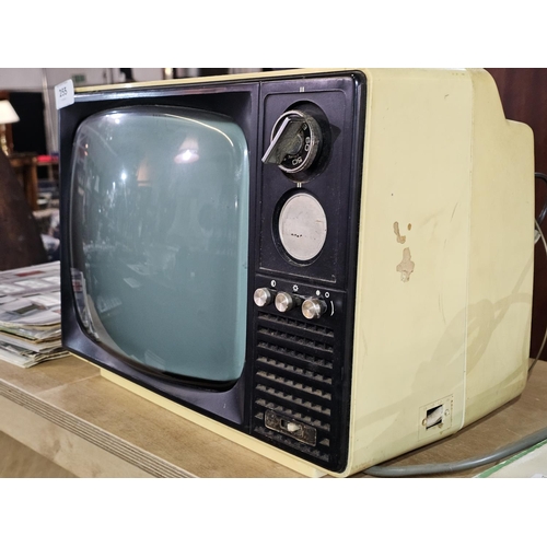 255 - Vintage retro portable TV