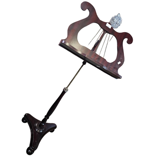 264 - Wooden turned ornate extending music stand