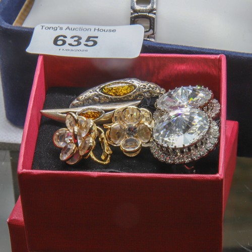 635 - Collection of vintage jewellery to include silver hallmarked brooch watch and earrings