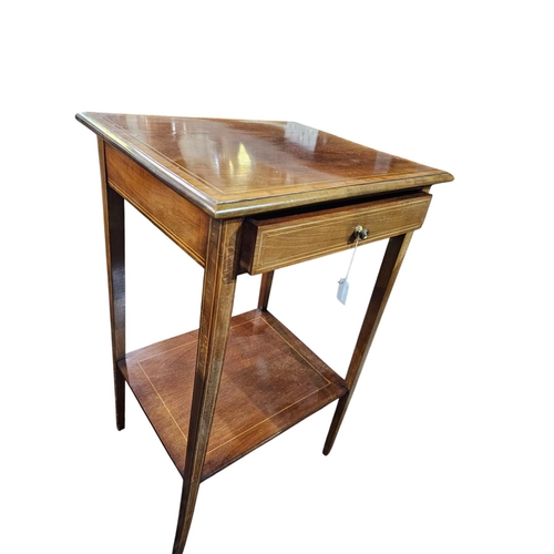 385 - An Edwardian mahogany side table with satin wood, cross banding and boxwood line inlay the rectangul... 