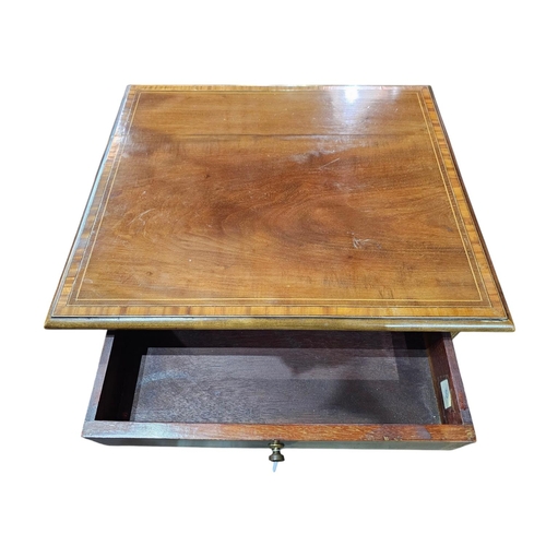 385 - An Edwardian mahogany side table with satin wood, cross banding and boxwood line inlay the rectangul... 