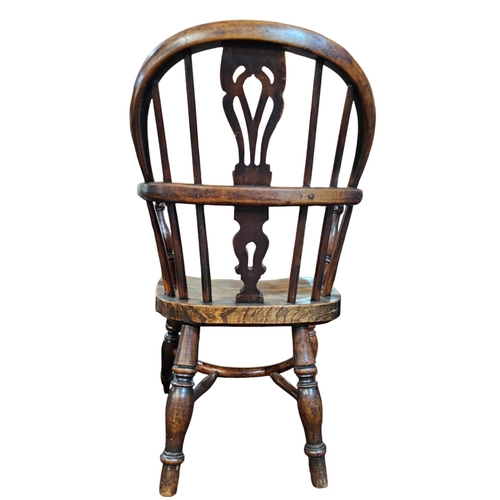 469 - Victorian Yew wood Child's Windsor chair