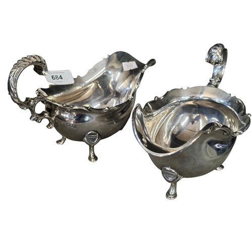 684 - A large pair of London silver hallmarked sauce boats 1907 excellent condition very heavy 411g each