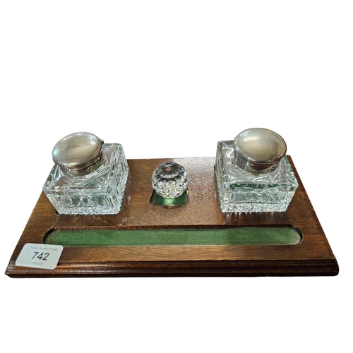 742 - Inkwell set on wooden plinth with 2 glass inkwells with plated tops