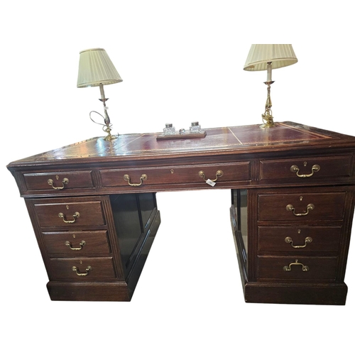 743 - Antique large pedestal desk with rectangular leather inlay 4 short drawers and 1 long 150 x 90cm x 7... 