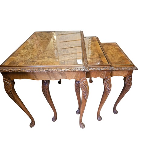 712 - NEST  FULL SET Edwardian glass topped walnut nest of tables