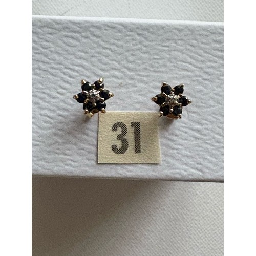 575 - Gorgeous 9ct yellow gold sapphire and diamond cluster earrring