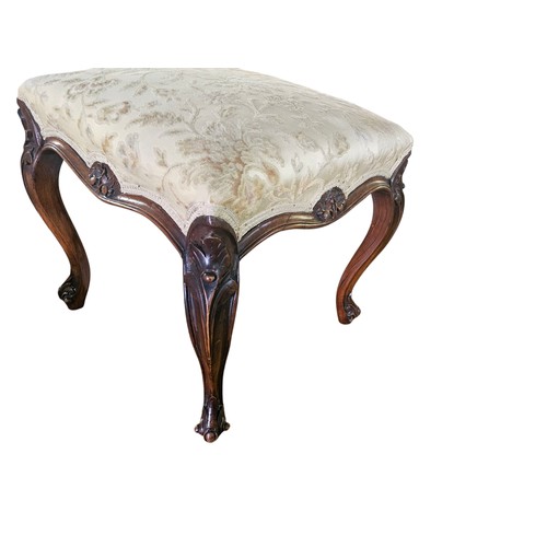 781 - Outstanding quality Victorian carved wooden stool