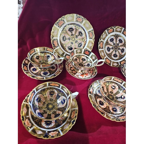 414A - Collection of 19th century Royal Crown Derby
1128