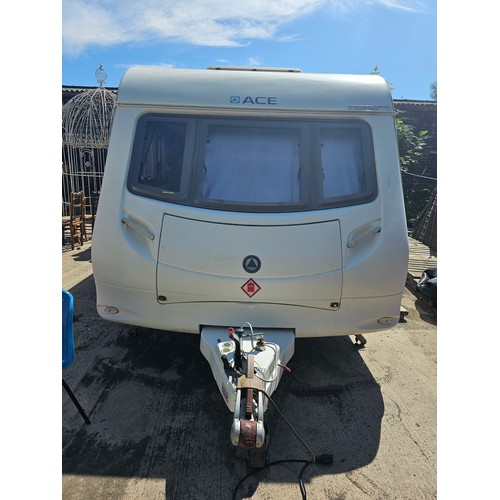 21A - ONLY 10% CARAVAN ACE JUBILEE TWIN AXLE , FIXED BED, ALL ELECTRICS WORKING, FIXED WC, 4 BERTH