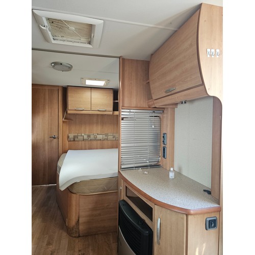 21A - ONLY 10% CARAVAN ACE JUBILEE TWIN AXLE , FIXED BED, ALL ELECTRICS WORKING, FIXED WC, 4 BERTH