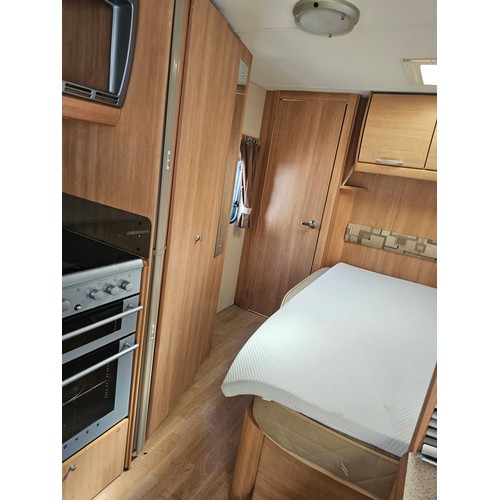 21A - ONLY 10% CARAVAN ACE JUBILEE TWIN AXLE , FIXED BED, ALL ELECTRICS WORKING, FIXED WC, 4 BERTH