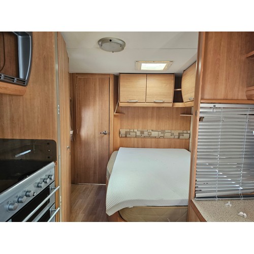 21A - ONLY 10% CARAVAN ACE JUBILEE TWIN AXLE , FIXED BED, ALL ELECTRICS WORKING, FIXED WC, 4 BERTH